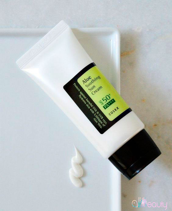 Crema solar calmante con aloe de COSRX FPS 50+ 50 ml